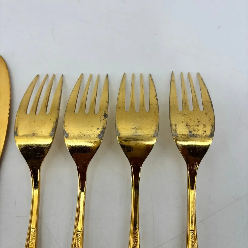 Vassar Nasco Stainless Steel Flatware Gold Tone Wheat Leaves 80s Knifes Forks